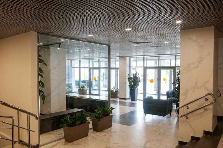 Photo hybrid offices